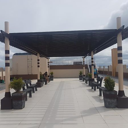 Eam Lake View @ Tagaytay Prime Residences 따가이따이 외부 사진