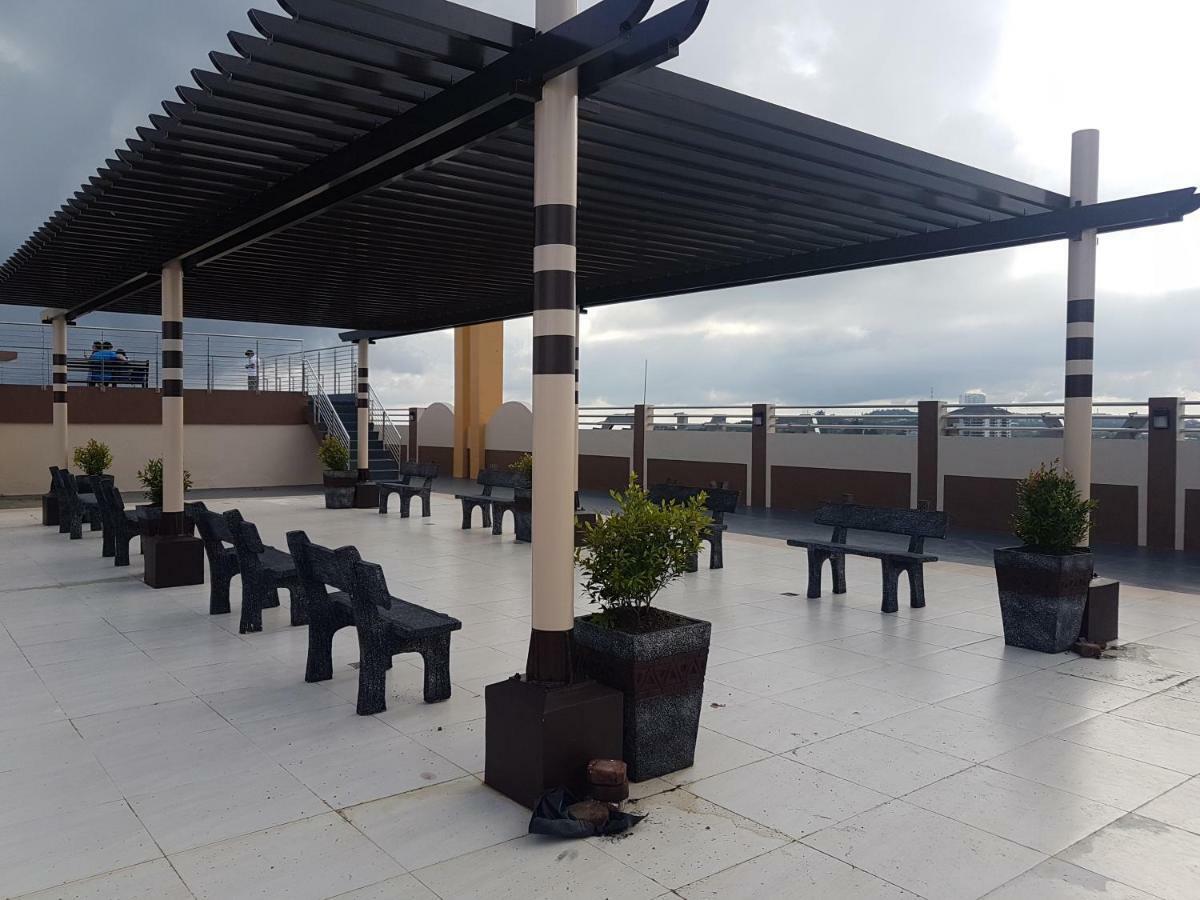 Eam Lake View @ Tagaytay Prime Residences 따가이따이 외부 사진